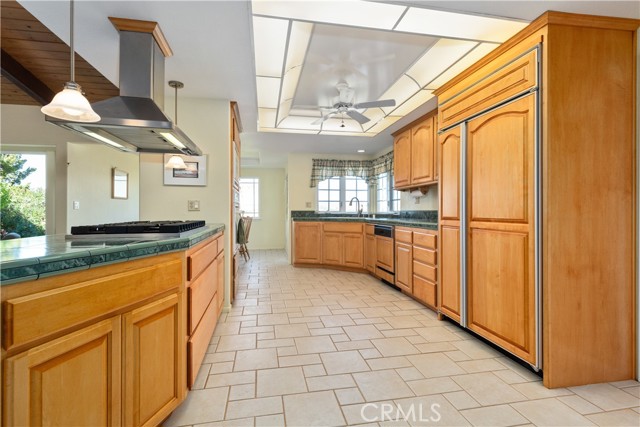 Detail Gallery Image 11 of 53 For 6270 Wild Horse Pl, Paso Robles,  CA 93446 - 3 Beds | 2 Baths