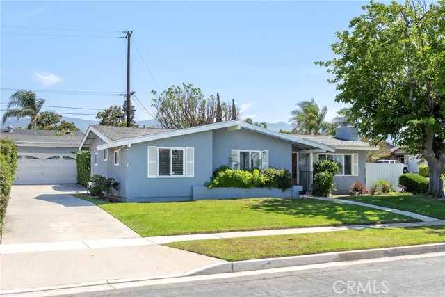 228 W OLD MILL, Corona CA: https://media.crmls.org/medias/5001e85e-500a-4c05-8f71-e68a1c03c917.jpg
