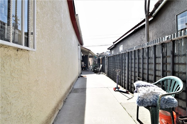 Detail Gallery Image 20 of 23 For 6542 San Luis, Paramount,  CA 90723 - 4 Beds | 2 Baths