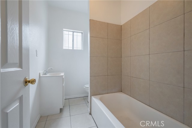 Detail Gallery Image 22 of 26 For 144 W 101st St, Los Angeles,  CA 90003 - 3 Beds | 2 Baths