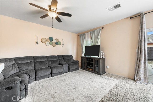 Detail Gallery Image 4 of 22 For 1213 E Bachelor, Bakersfield,  CA 93307 - 3 Beds | 2 Baths