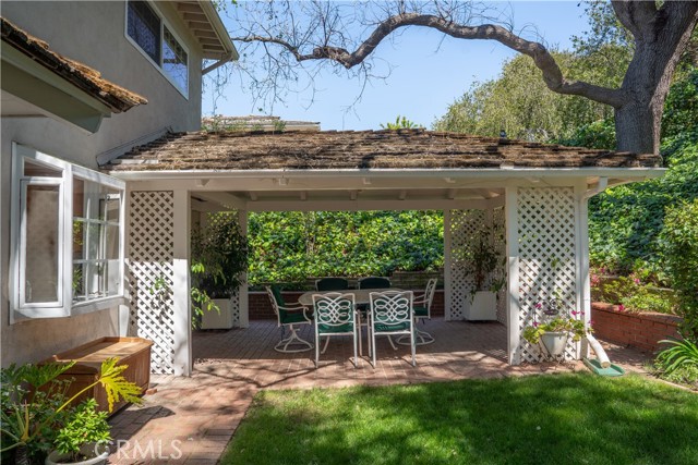 Detail Gallery Image 3 of 41 For 27328 Country Glen Rd, Agoura Hills,  CA 91301 - 4 Beds | 3 Baths