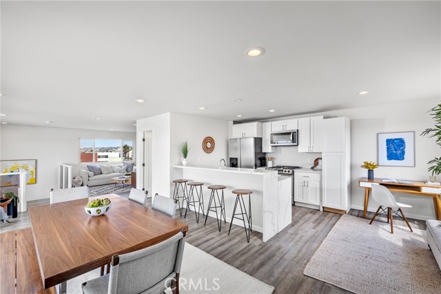 72 The Strand, Hermosa Beach, California 90254, 3 Bedrooms Bedrooms, ,2 BathroomsBathrooms,Residential,Sold,The Strand,SB23109684