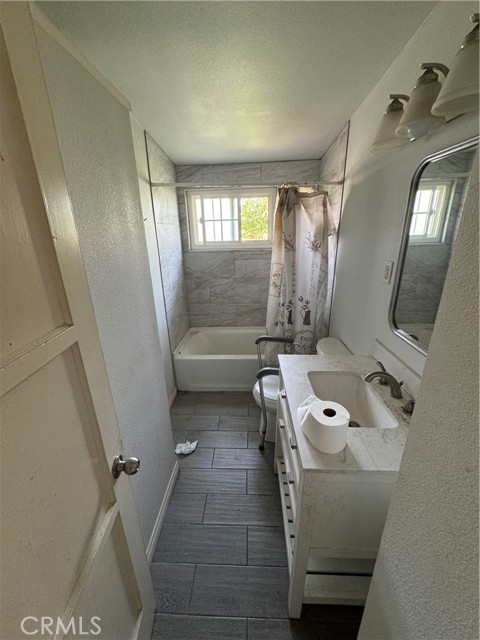 9314 Martha Way, Riverside CA: https://media.crmls.org/medias/500682f3-dd0e-415f-8fcc-f23fb3b2246f.jpg