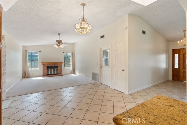 4740 Brookhill Ter, Jurupa Valley CA: https://media.crmls.org/medias/5006fb06-3f4f-4cb9-a817-6d0e41fcf588.jpg