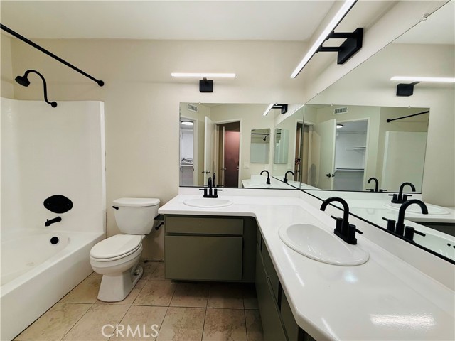 Detail Gallery Image 14 of 30 For 13096 Le Parc #92,  Chino Hills,  CA 91709 - 2 Beds | 2/1 Baths