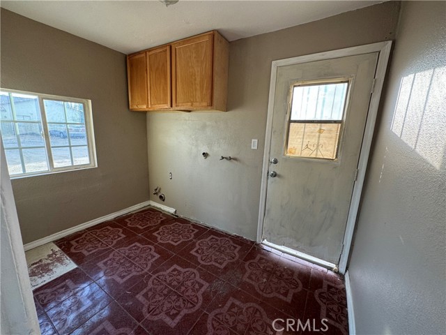 Detail Gallery Image 14 of 37 For 690 N Perris Bld a,  Perris,  CA 92571 - 2 Beds | 1 Baths