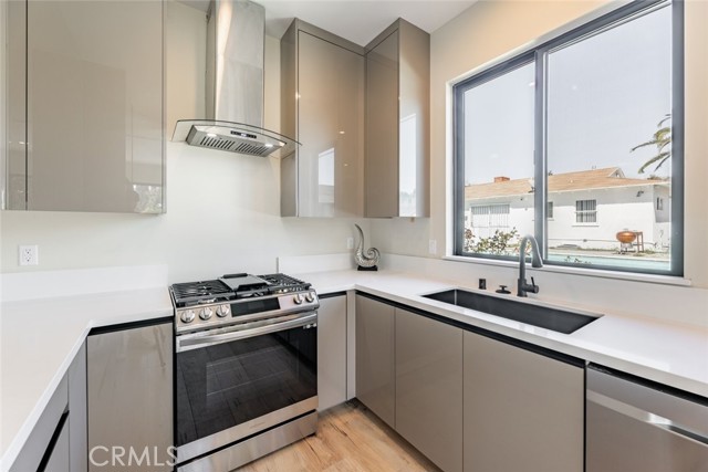 5805 Bucknell Avenue, Valley Village CA: https://media.crmls.org/medias/50073e2f-8ece-4804-8021-e1762206dcb2.jpg