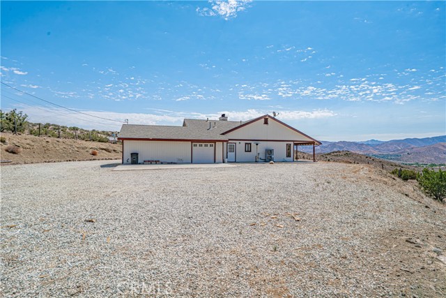 5329 Hubbard Road, Acton CA: https://media.crmls.org/medias/5008041e-3d35-49d4-80dc-fe193bec59f4.jpg