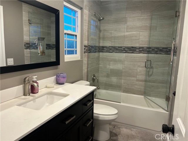 Detail Gallery Image 17 of 20 For 19 Calotte, Lake Forest,  CA 92610 - 4 Beds | 3 Baths