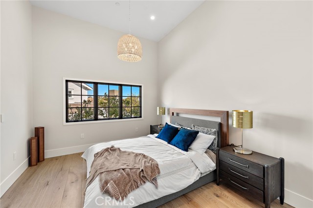 1963 Port Edward Place, Newport Beach CA: https://media.crmls.org/medias/50088096-be98-4577-b82e-c63f1c5cb2a1.jpg