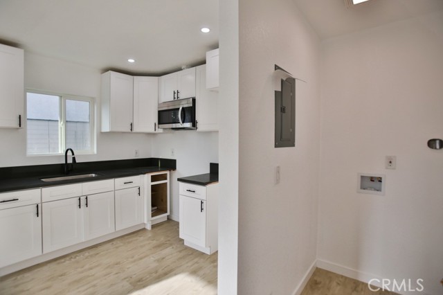 11114 Willowbrook Avenue, Los Angeles CA: https://media.crmls.org/medias/5008bb38-f9b1-476f-a79b-dbe3c5ad97f7.jpg