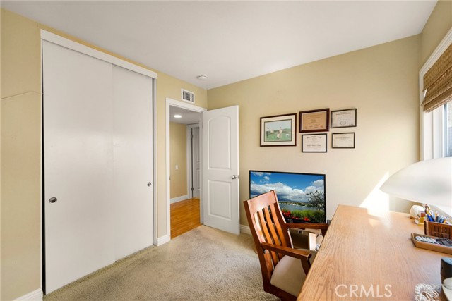 Image 21 of 34 For 26461 Via Lara