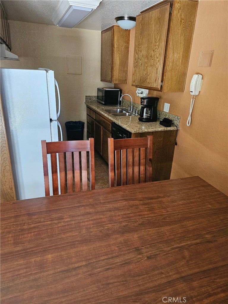 https://media.crmls.org/medias/50093d52-486a-4fb0-bcad-f649f1b20228.jpg?preset=X-Large