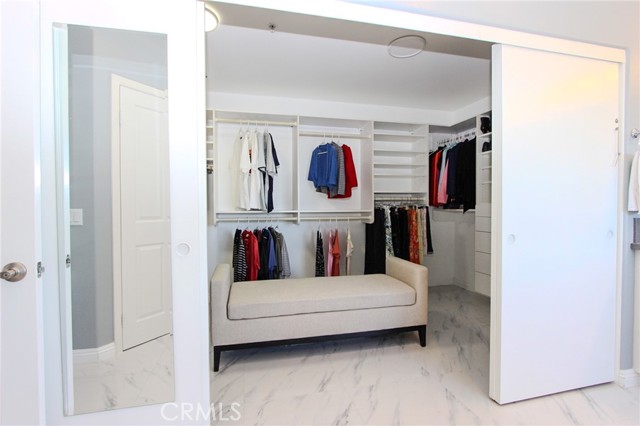 Detail Gallery Image 14 of 22 For 5928 Vista De La Luz, Woodland Hills,  CA 91367 - 5 Beds | 5 Baths