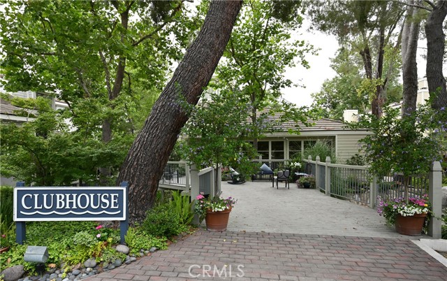 1222 S Westlake Boulevard, Westlake Village CA: https://media.crmls.org/medias/500a3794-bba0-41e7-a0b7-f7fc8502829b.jpg
