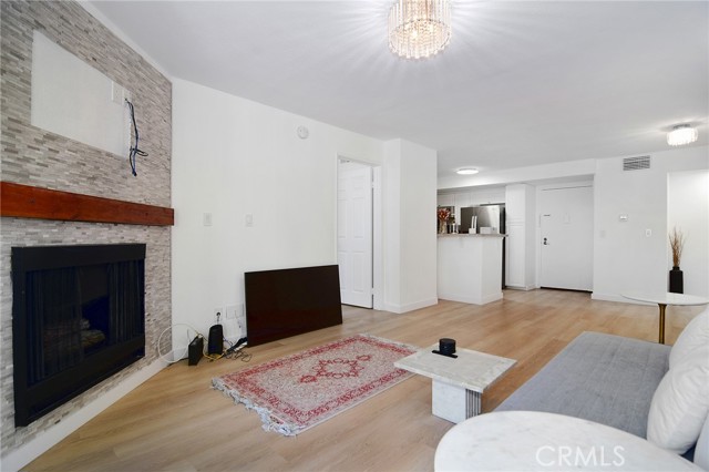 21400 Burbank Boulevard, 202 photo 5