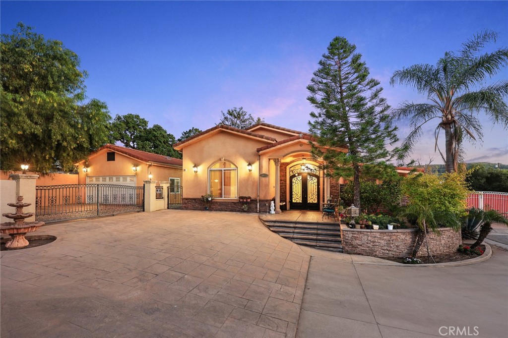 10610 Oak Tree Way