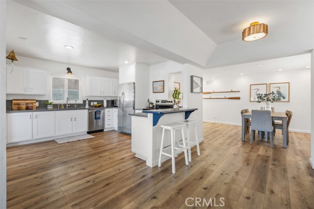 Detail Gallery Image 16 of 44 For 3810 Channel Pl, Newport Beach,  CA 92663 - 3 Beds | 2/1 Baths