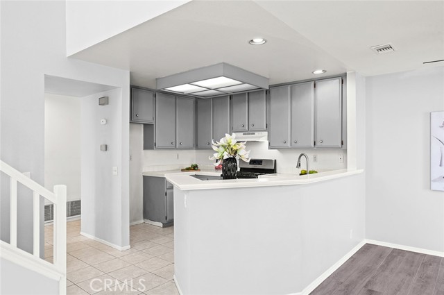 Detail Gallery Image 13 of 50 For 1111 Portofino Ct #101,  Corona,  CA 92881 - 3 Beds | 2/1 Baths