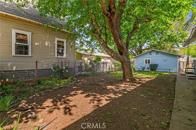 1617 Hemlock Street, Chico CA: https://media.crmls.org/medias/500afc3e-bfaf-4598-94e8-4faadb275277.jpg