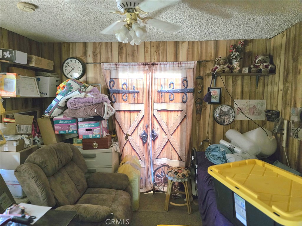 https://media.crmls.org/medias/500b75eb-3e47-4c0b-a24b-29f8f5389c23.jpg?preset=X-Large
