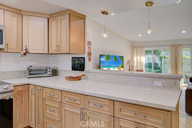 Detail Gallery Image 10 of 26 For 122 via Estrada a,  Laguna Woods,  CA 92637 - 2 Beds | 2 Baths