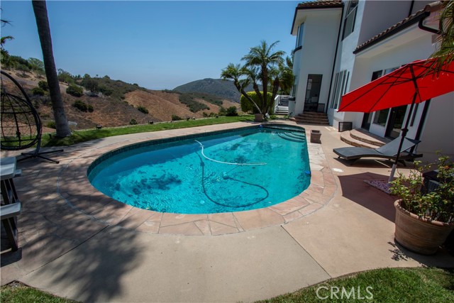 70 Dapplegray Road, Bell Canyon CA: https://media.crmls.org/medias/500c2869-d3b1-4c3d-9b79-9a733803a8a1.jpg