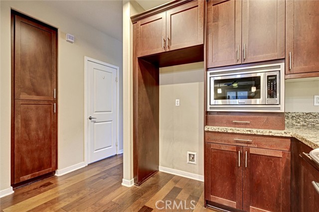 Detail Gallery Image 13 of 37 For 1568 W Artesia Square #E,  Gardena,  CA 90248 - 2 Beds | 2/1 Baths