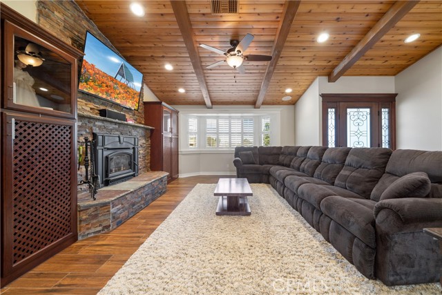 Detail Gallery Image 9 of 44 For 4822 W Avenue M12, Lancaster,  CA 93536 - 4 Beds | 2 Baths