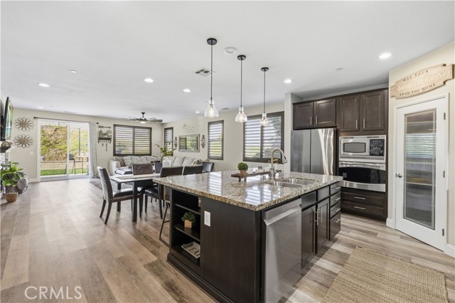 Detail Gallery Image 11 of 43 For 24903 Shadow Ridge Ct, Valencia,  CA 91354 - 4 Beds | 3/1 Baths