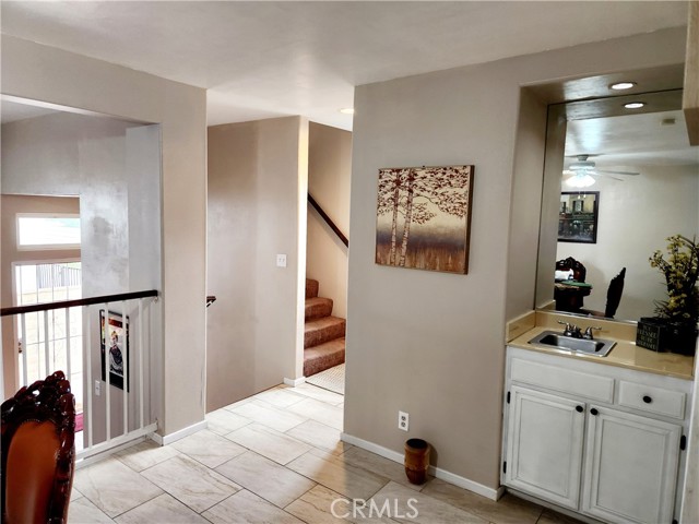 Detail Gallery Image 8 of 29 For 11608 Valley View Ave #6,  Whittier,  CA 90604 - 4 Beds | 2 Baths