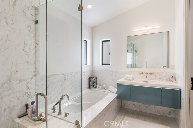 38 Saddleback, Rolling Hills CA: https://media.crmls.org/medias/500cda5a-aa3d-402a-b4e5-71e7730cedb5.jpg