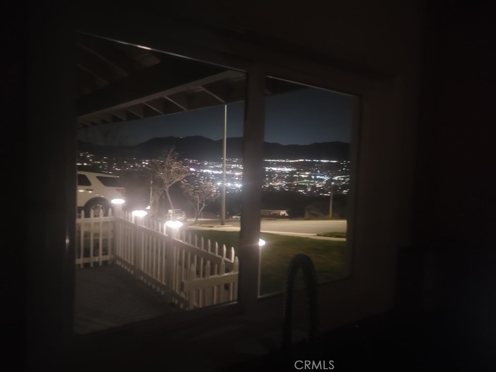 https://media.crmls.org/medias/500d39db-2c82-41d6-830b-08e95f66b951.jpg?preset=X-Large