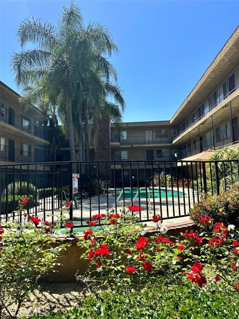 Detail Gallery Image 1 of 6 For Address Is Not Disclosed,  North Hills,  CA 91343 - 2 Beds | 1 Baths