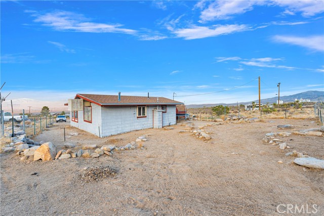 Detail Gallery Image 11 of 31 For 32623 Powerline Rd, Lucerne Valley,  CA 92356 - 2 Beds | 1 Baths