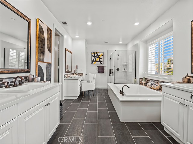 Detail Gallery Image 35 of 65 For 22385 Midtown Ct, Saugus,  CA 91350 - 5 Beds | 4/1 Baths