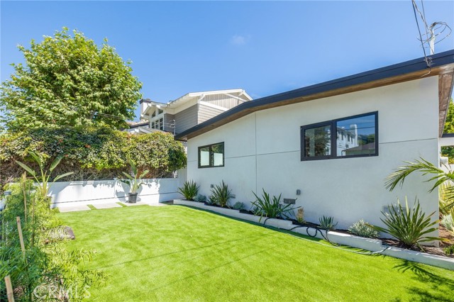 600 26th Street, Manhattan Beach, California 90266, 3 Bedrooms Bedrooms, ,2 BathroomsBathrooms,Residential,Sold,26th,SB22148889