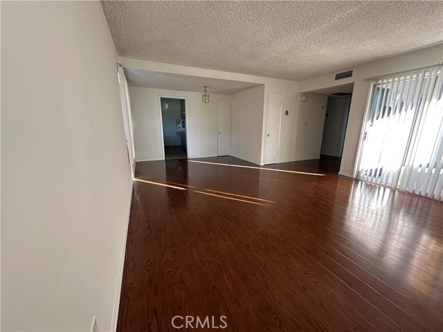 Detail Gallery Image 6 of 12 For 1628 South Huntington Dr. #10,  South Pasadena,  CA 91030 - 2 Beds | 2 Baths