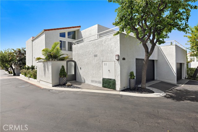 Detail Gallery Image 39 of 46 For 23 Canyon Crest, Corona Del Mar,  CA 92625 - 3 Beds | 2/1 Baths