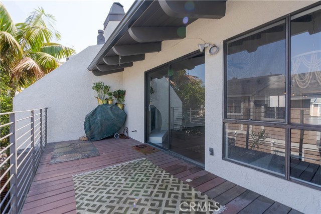 2108 Rockefeller Lane, Redondo Beach, California 90278, 2 Bedrooms Bedrooms, ,3 BathroomsBathrooms,Residential,Sold,Rockefeller,PW21165065