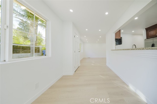 Detail Gallery Image 5 of 31 For 10431 Las Lunitas Ave, Tujunga,  CA 91042 - 3 Beds | 2 Baths