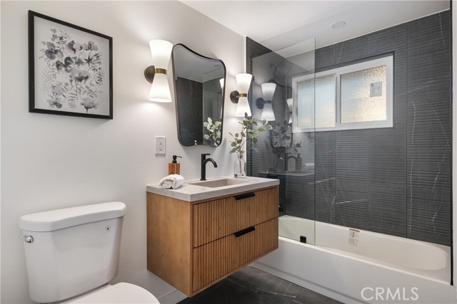 Detail Gallery Image 25 of 32 For 20110 Flallon, Lakewood,  CA 90715 - 4 Beds | 2 Baths