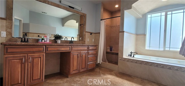 Detail Gallery Image 16 of 42 For 10900 La Flor Ave, Fountain Valley,  CA 92708 - 6 Beds | 5 Baths
