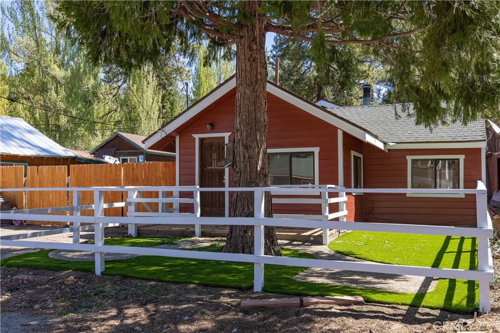 39222 N Shore Drive, Fawnskin, CA 92333