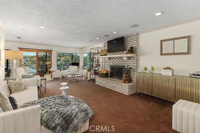 Detail Gallery Image 6 of 51 For 22386 Whirlaway, Canyon Lake,  CA 92587 - 3 Beds | 3 Baths