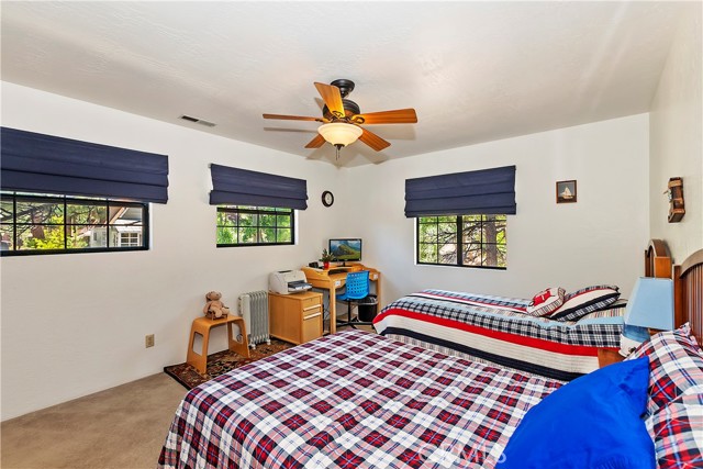 Detail Gallery Image 11 of 26 For 670 Knight Ave, Big Bear Lake,  CA 92315 - 2 Beds | 2 Baths