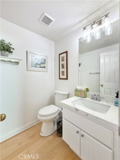 7 Bayview Drive, Buena Park CA: https://media.crmls.org/medias/501452b8-4d2e-44b3-a593-37bcfe854cdf.jpg
