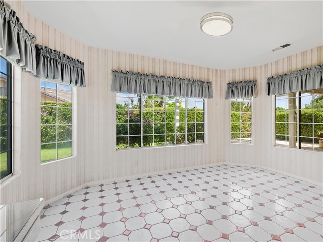 12665 Spring Valley, Victorville CA: https://media.crmls.org/medias/5014afff-8ec0-499b-b741-ccfcf4cfbd80.jpg