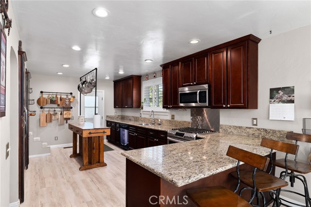 Image 7 of 56 For 40178 High  